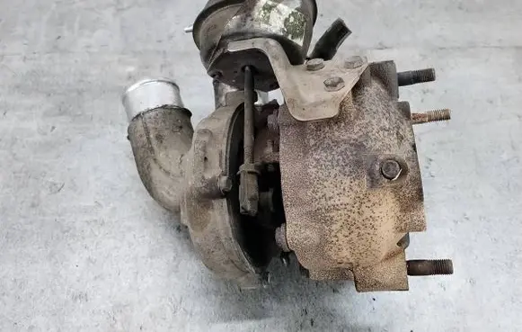 Toyota Avensis T250 Turbo 17201-0G010