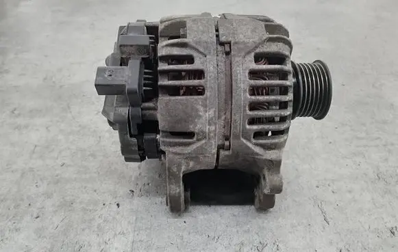 Volkswagen Polo III 6N 6N2 6NF Generator/alternator 037903025M