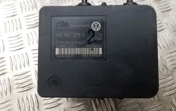 Volkswagen Golf V ABS Pump 1K0907379Q 1K0614517M