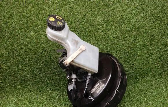 Volvo V40 Brake booster 31362926 P31362926 31400404