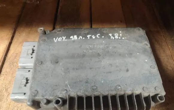 Chrysler Voyager Engine control unit/module P04727156AJ