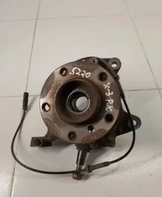 BMW X3 F25 Front wheel hub NOCODE
