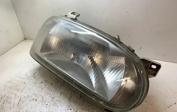 Volkswagen Golf III Headlight/headlamp 18474R