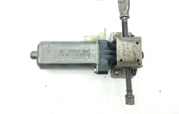 Mercedes-Benz S W221 Seat adjustment motor 0390203255
