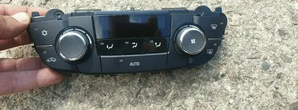 Opel Insignia A Climate control unit 13273095