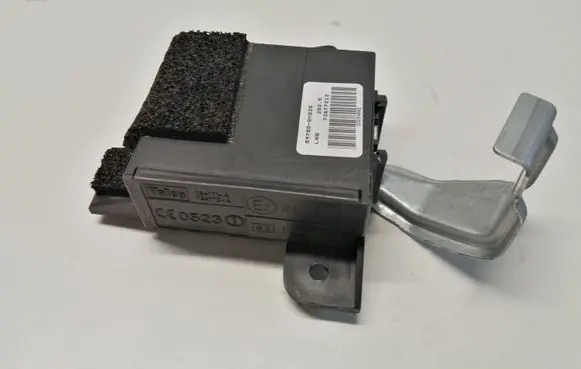 Citroen C1 Door central lock control unit/module 89740OHO1000 73677412