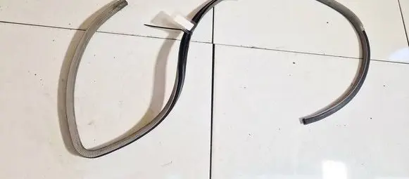 Subaru Legacy Rubber seal front coupe door 