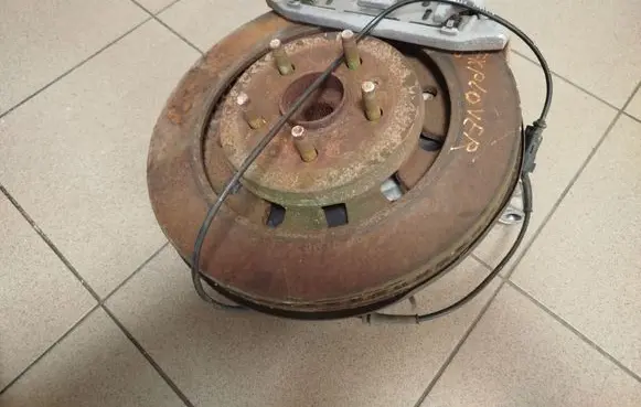 Ford Explorer V Front wheel hub
