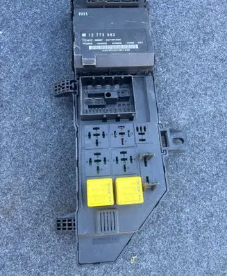 Saab 9-3 Ver2 Fuse box set 12773982 356967 SC718810500