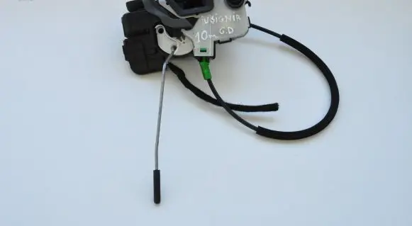 Opel Insignia A Rear door lock 3023804F
