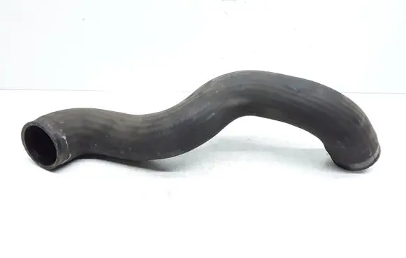 Volvo V70 Intercooler hose/pipe 30645937