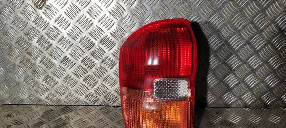 Toyota RAV 4 (XA20) Rear/tail lights