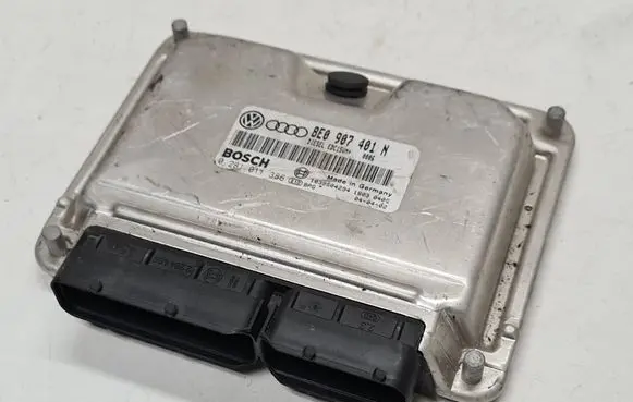 Audi A4 S4 B6 8E 8H Engine control unit/module 8E0907401N 0281011386