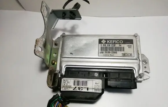 Hyundai Getz Engine control unit/module 9030930215F 3910622040