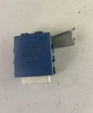 Toyota Yaris Verso Door central lock control unit/module 8598052051 0515003580