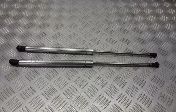 Volkswagen Polo IV 9N3 Shock absorber/damper mounting bracket 6Q6827550