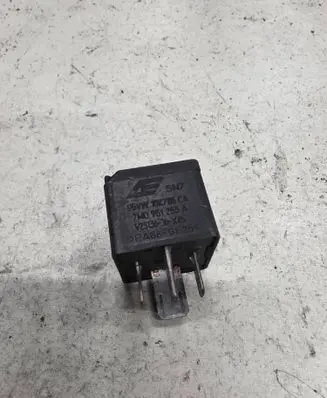Volkswagen Phaeton Other relay 95VW10K705CA 7M0951253A V23136J6X45