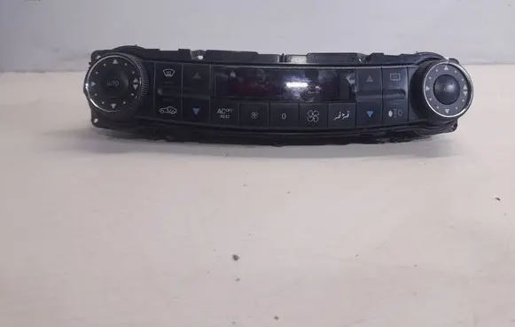 Mercedes-Benz E W211 Climate control unit 2118300685 00080303