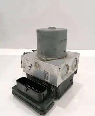 Jeep Grand Cherokee ABS Pump 68149708AA 17685434 A4HJ283115057