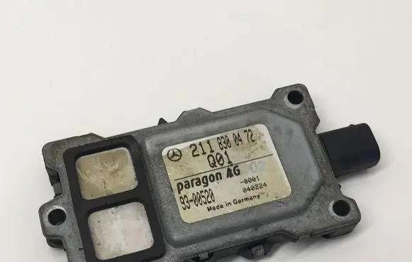 Mercedes-Benz E W211 Reducing agents exhaust control unit 2118300472 2118300472Q01