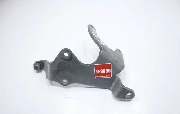 Volkswagen PASSAT B8 Engine mounting bracket 03N103369C