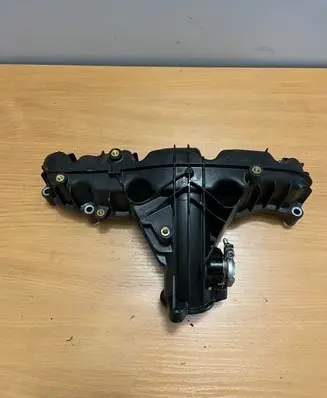 Audi Q3 8U Intake manifold 03L129711AM