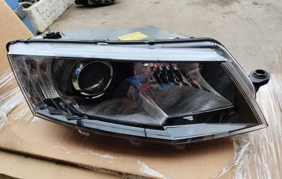 Skoda Octavia Mk3 (5E) Headlight/headlamp 5E1941018A