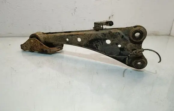 Toyota RAV 4 (XA40) Rear upper control arm/wishbone 