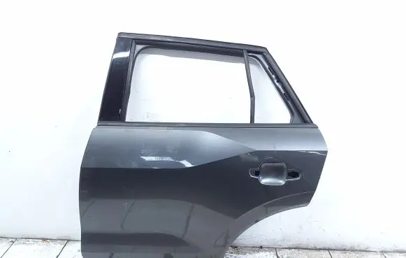 Audi Q2 - Rear door