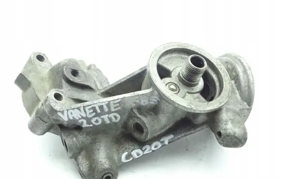 Nissan Serena Oil filter mounting bracket