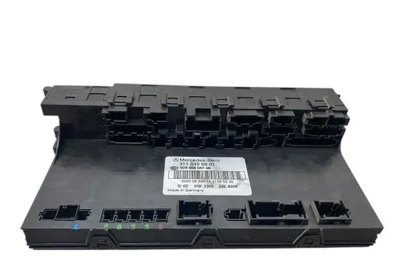 Mercedes-Benz E W211 Fuse box set 2115456801 5DK00804756