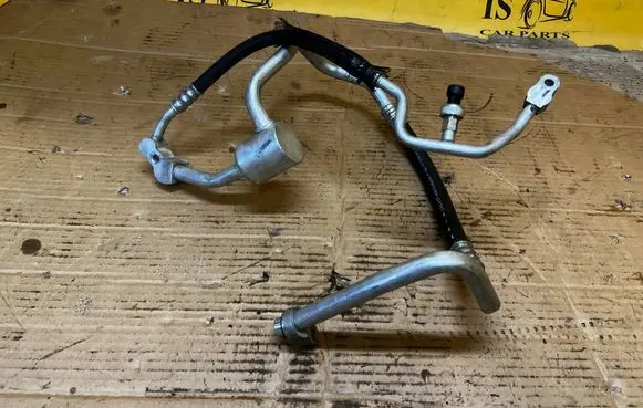 Cadillac Escalade Air conditioning (A/C) pipe/hose 23369752