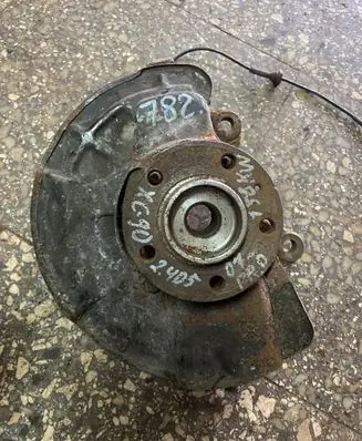Volvo XC90 Front wheel hub