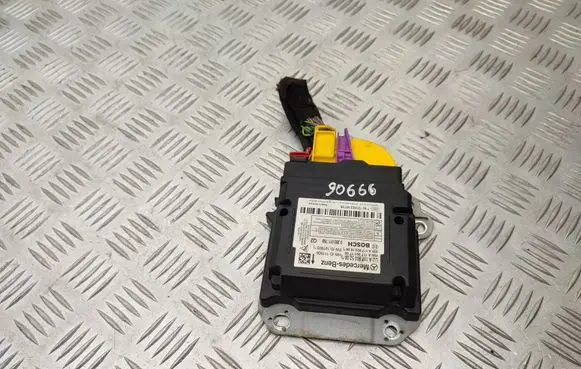 Mercedes-Benz A W176 Airbag control unit/module A1179005200 0285011768