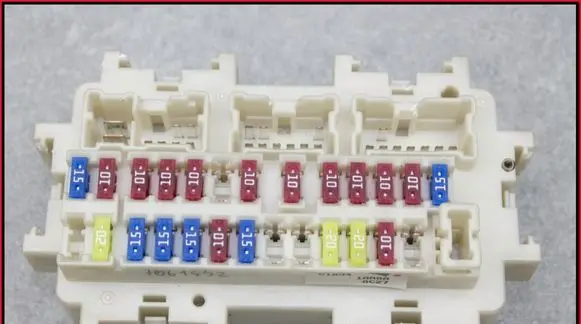 Nissan Murano Z51 Fuse module C10941AA0A