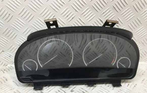BMW 5 F10 F11 Speedometer (instrument cluster) 6831698 0263726412