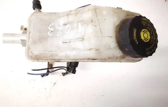 Opel Corsa D Brake fluid reservoir 0204051127