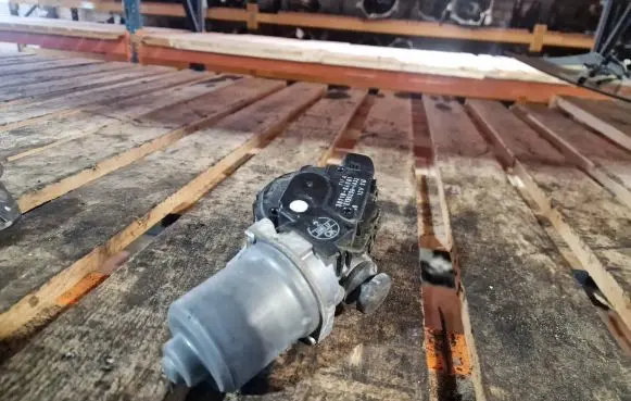 Suzuki Celerio Wiper motor