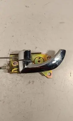 KIA Sorento Front door interior handle 