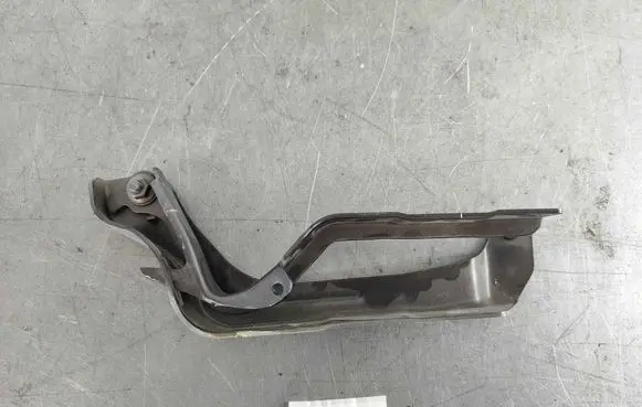 Maserati Levante Engine bonnet/hood hinges 670001872