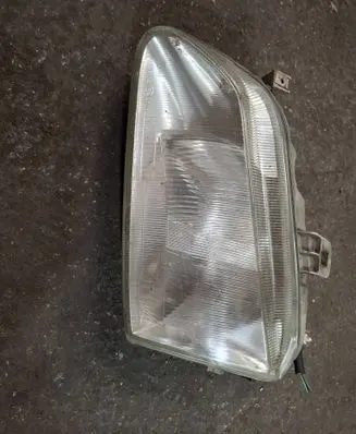 Renault Megane II Headlight/headlamp 7701672734