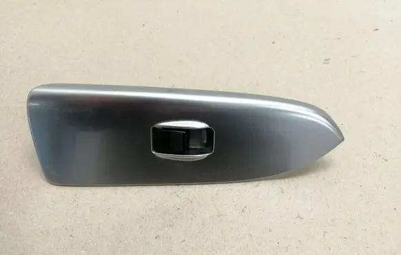 Mazda Premacy Electric window control switch GE6M684L1