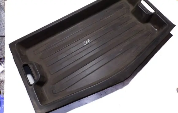 Audi Q7 4L Glove box in trunk 4L0864105B