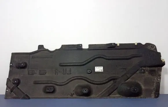 BMW 1 F40 Front underbody cover/under tray 7290804