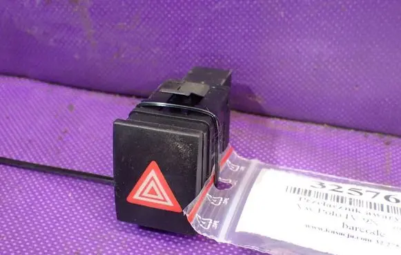 Volkswagen Polo Hazard light switch 
