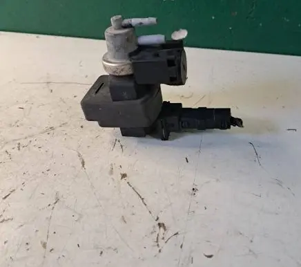 KIA Sportage Turbo solenoid valve 70075002 05T306