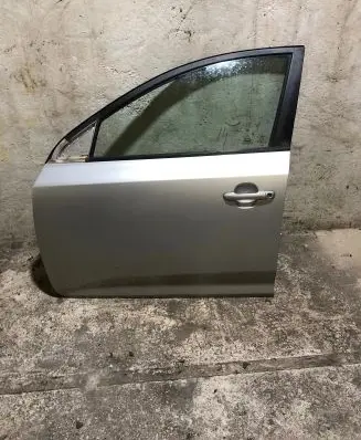 KIA Ceed Front door
