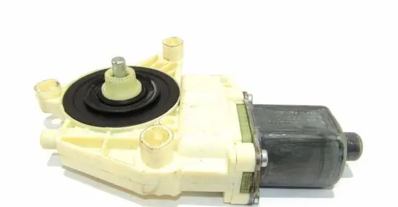 Mercedes-Benz C W204 Front door window regulator motor A2048200242