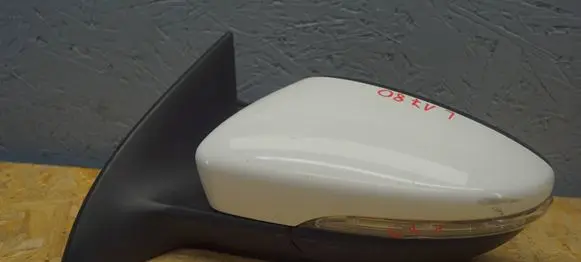 Volkswagen PASSAT CC Front door electric wing mirror 