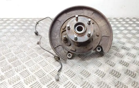 Rear wheel hub spindle/knuckle